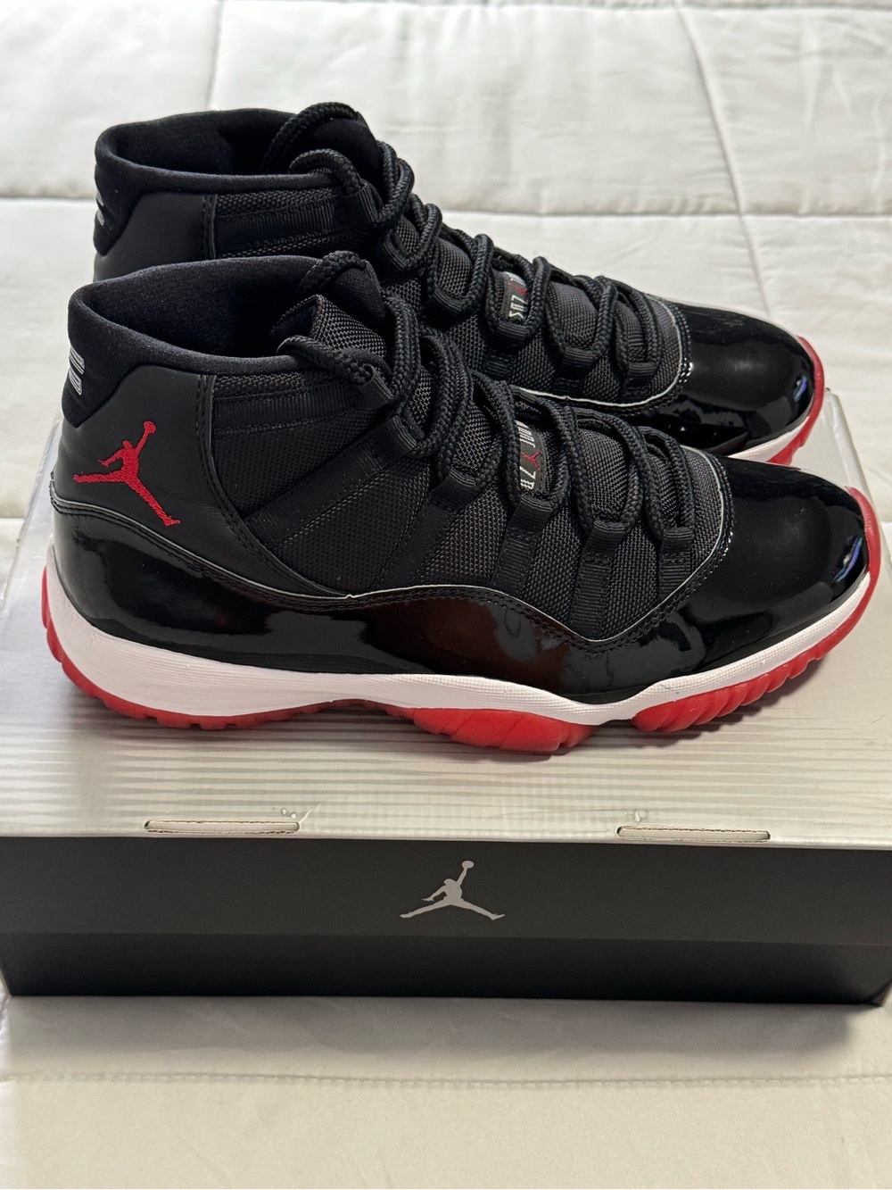 Jordan 11 Retro Playoffs Bred (2019)